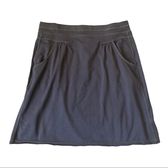 Athleta Dresses & Skirts - Athleta gray pocket skirt size M